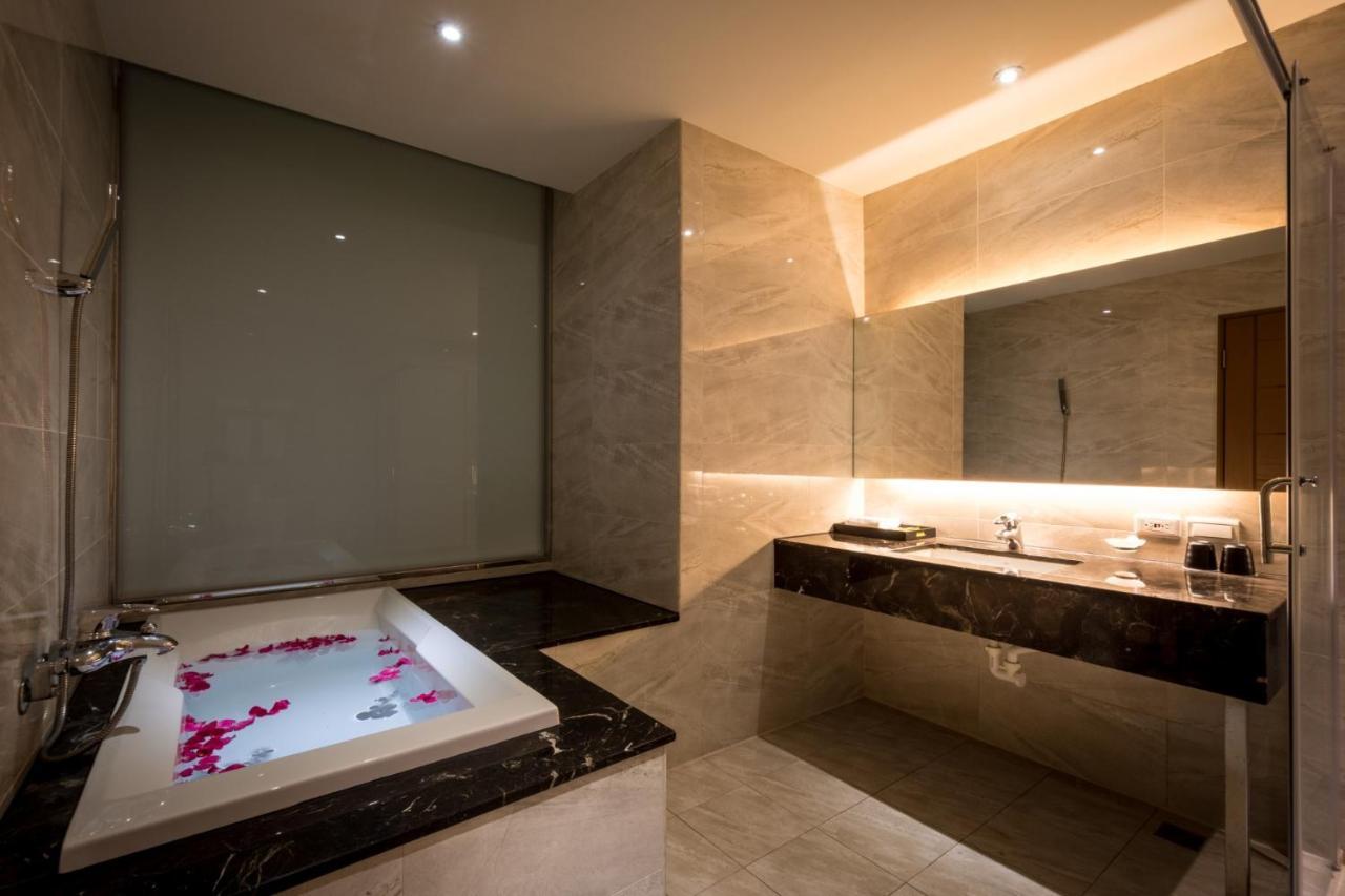 Jai Chateau Hotels & Hostels Tainan Luaran gambar