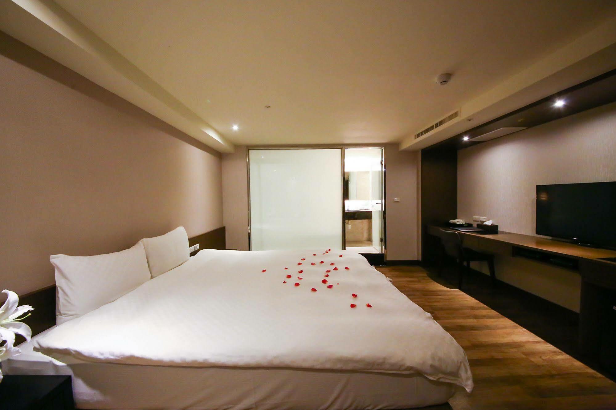 Jai Chateau Hotels & Hostels Tainan Luaran gambar